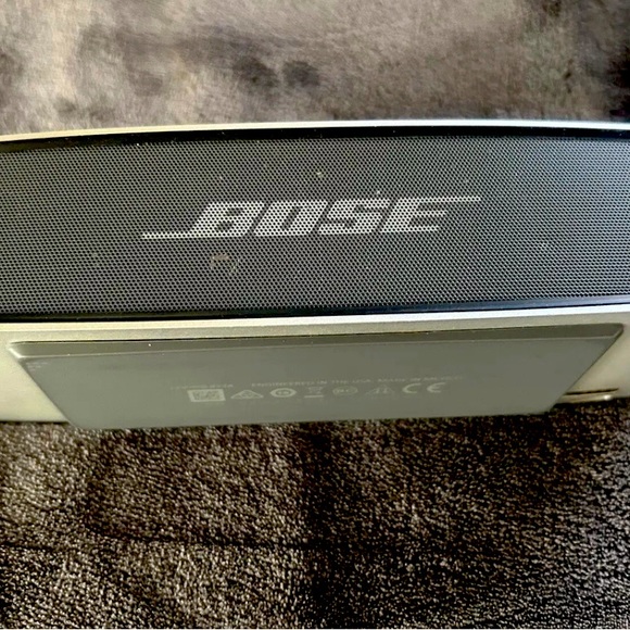 Bose SoundLink Mini II Wireless Bluetooth Speaker - Grey - Picture 2 of 5